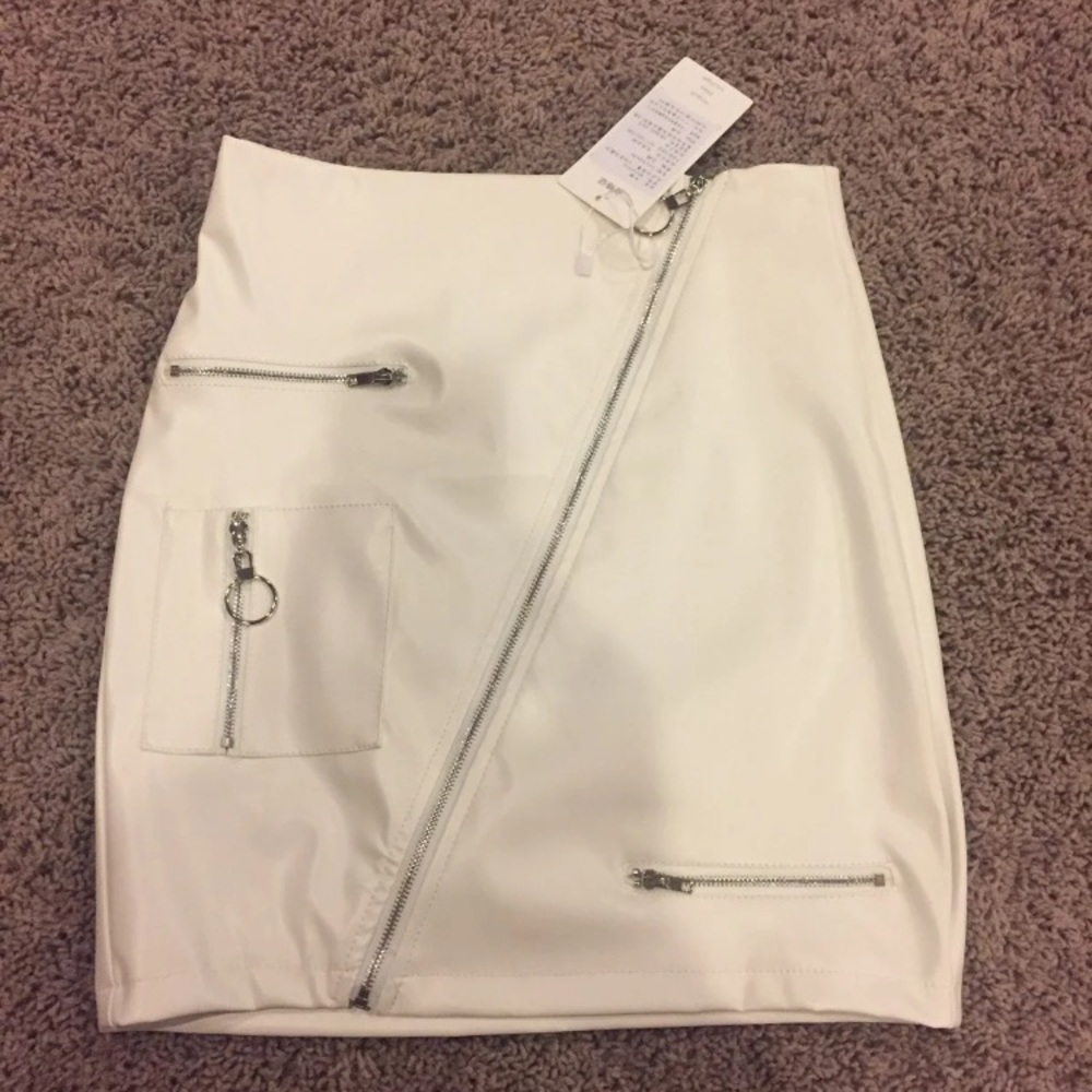 White cream mini skirt